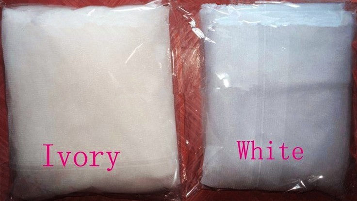 Abito da sposa con velo in pizzo a coda lunga