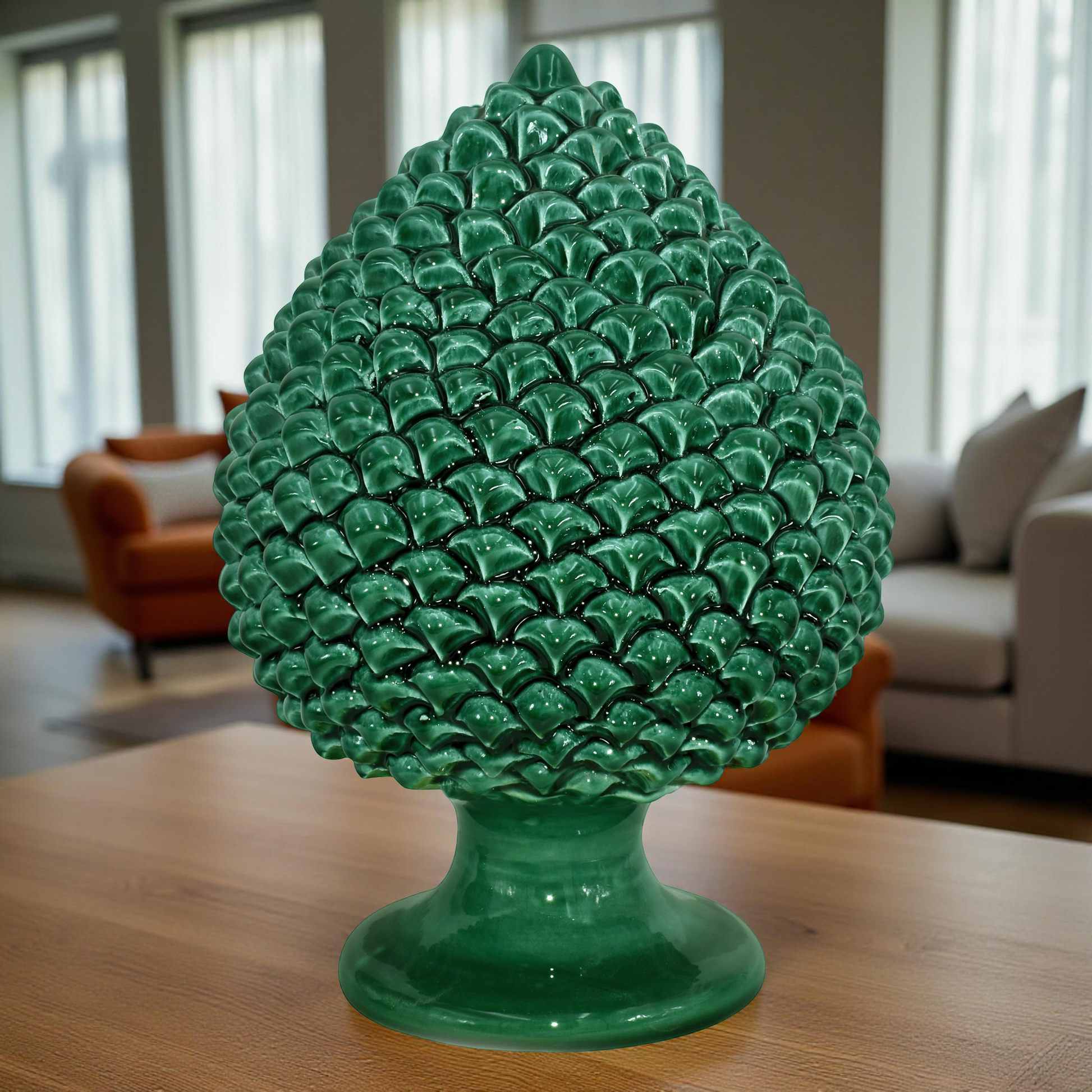 Pigna artigianale di Caltagirone modellata a mano altezza 15/40 verde smeraldo