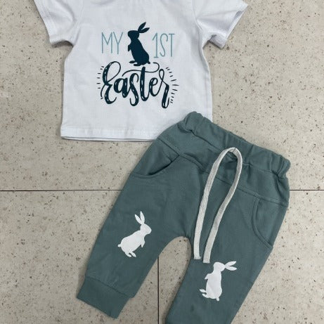 Tuta a maniche corte con stampa di coniglio pasquale