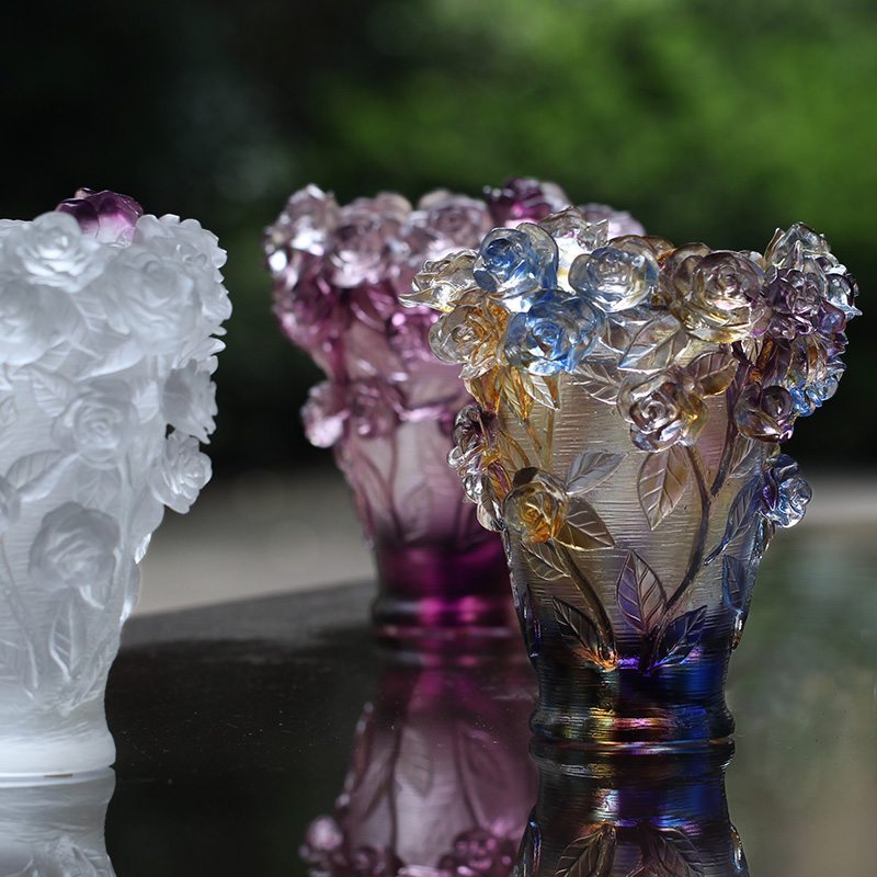 Antico vaso smaltato rosa creativa leggera