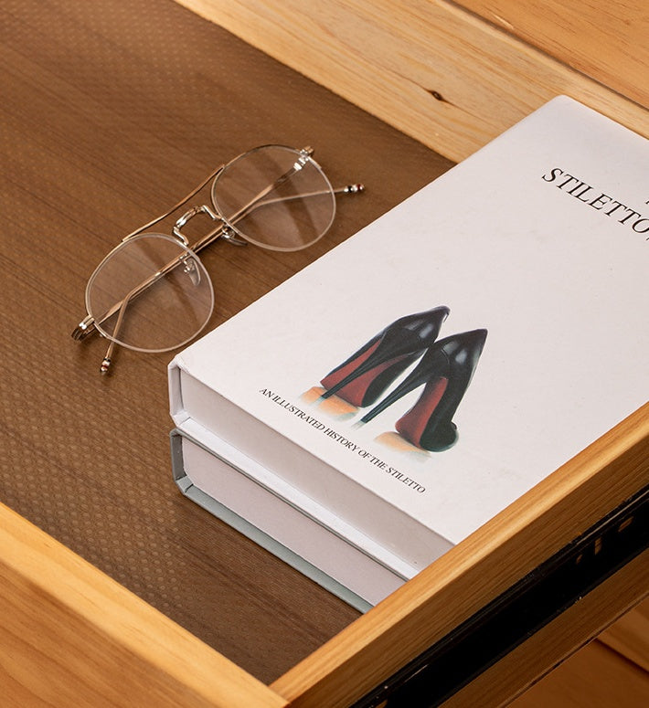 Tappetino per cassettiera della camera da letto