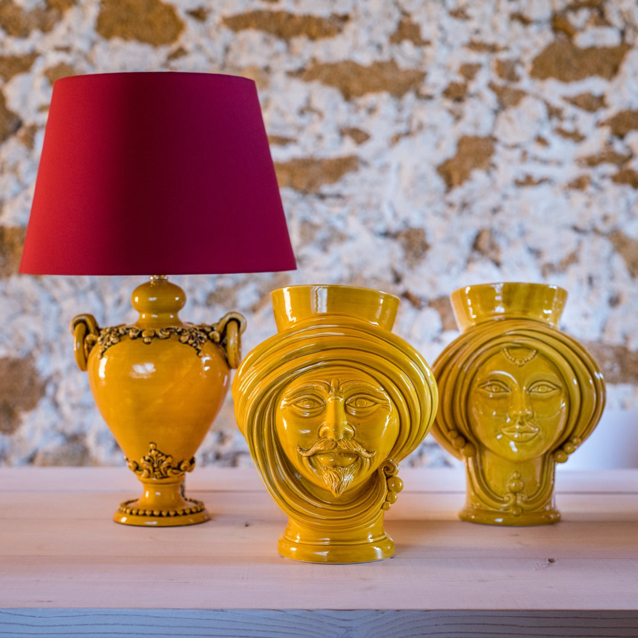 Testa di Moro Donna H 30 Senape - Cerámica monocromática moderna