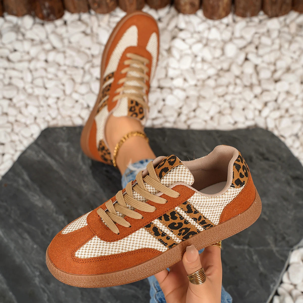 Nuove scarpe comode di lusso firmate alla moda