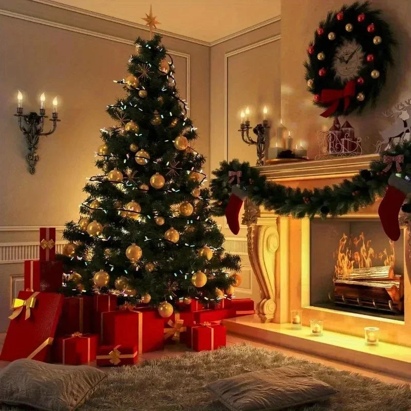 Palle di Natale festive da appendere all'albero.