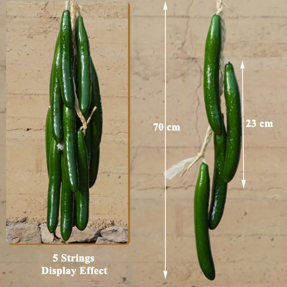Künstliche Schnüre bilden verschiedene Gemüse- und Obstsorten nach.