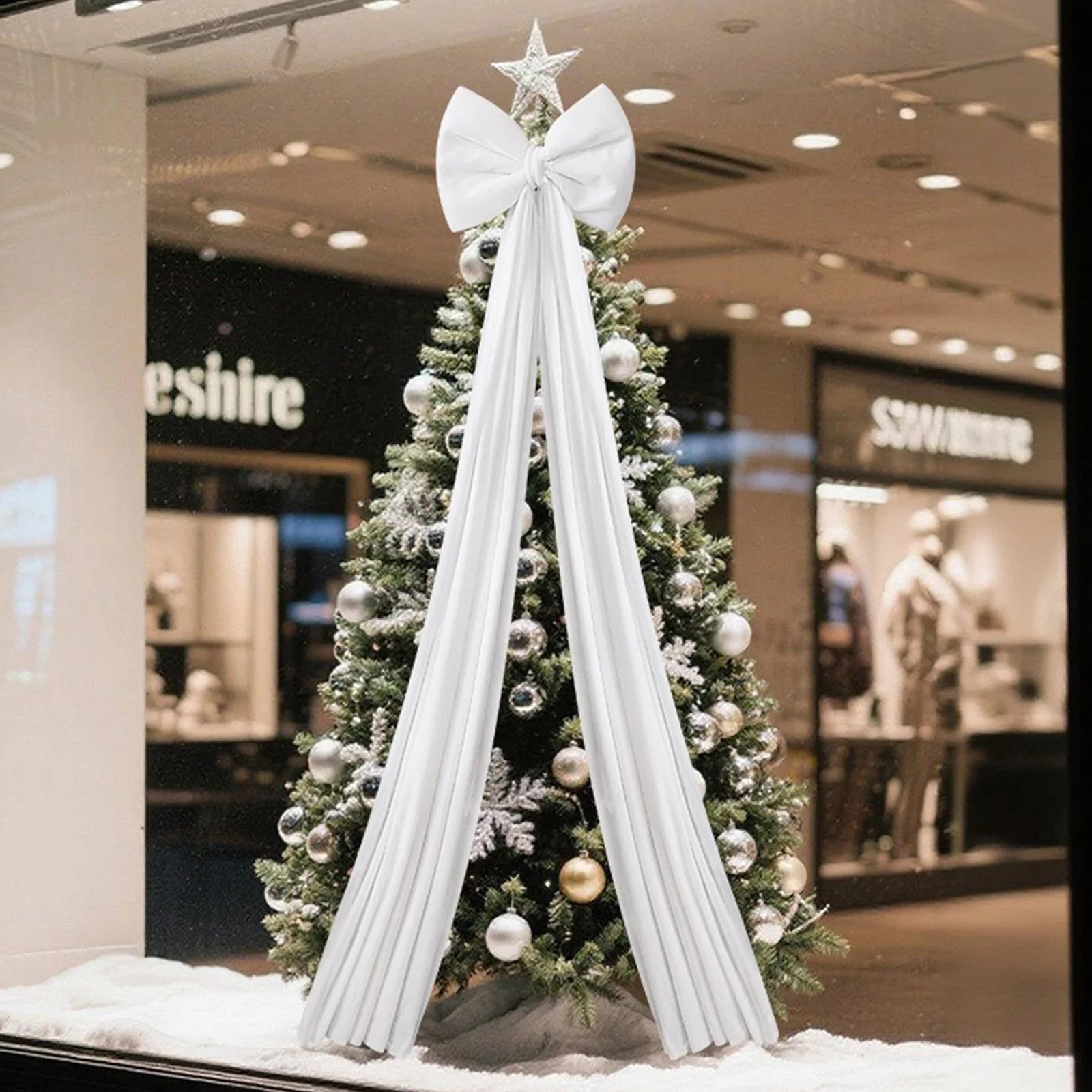 Fiocco di Natale grande per la decorazione dell'albero.