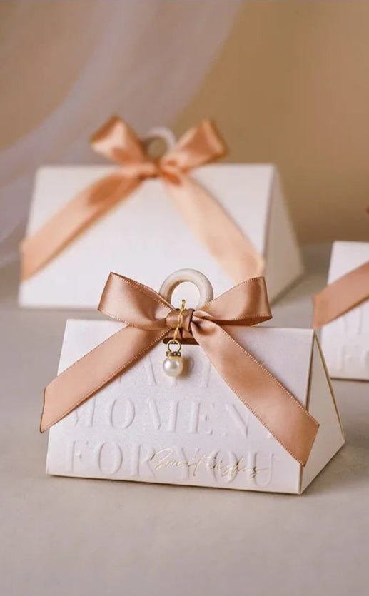 Scatola regalo portatile per caramelle triangolare da matrimonio, colore rosso vino, 5 pezzi