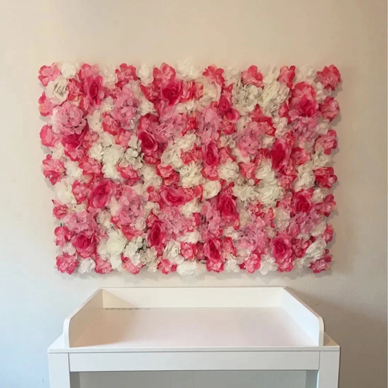Sfondo decorativo per pareti con fiori artificiali di rose di seta rosa