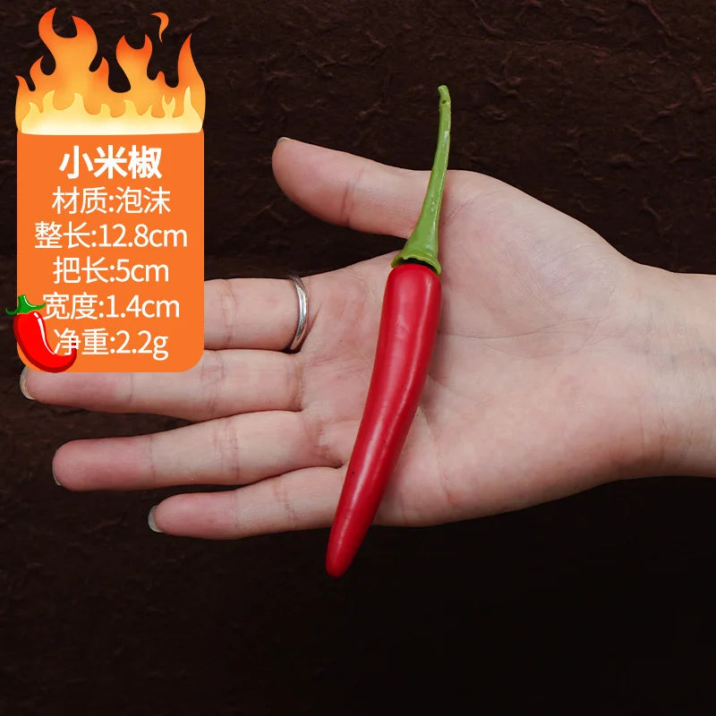 Künstliche Dekorationen, simuliertes Gemüse.