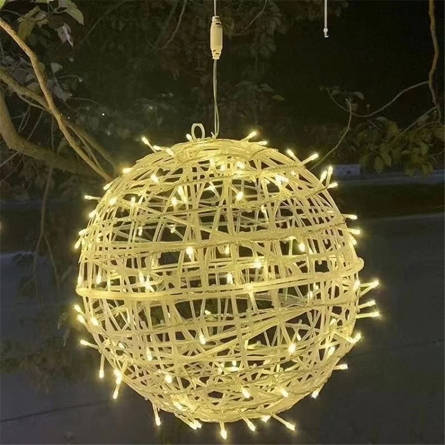 Cadena de luces navideñas LED de bolas de ratán para exterior, 20 cm y 30 cm.