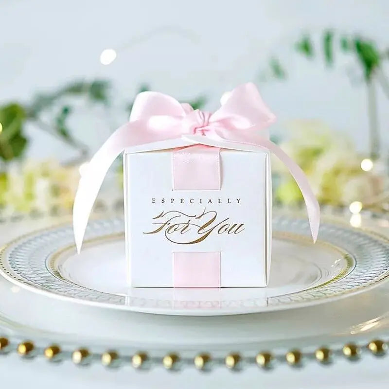 New Wedding Favors Gift Box With Ribbon.