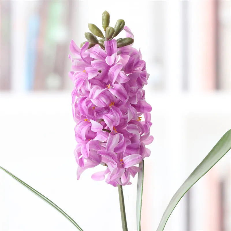 Fiore artificiale 3D con singolo ramo di giacinto e foglia.