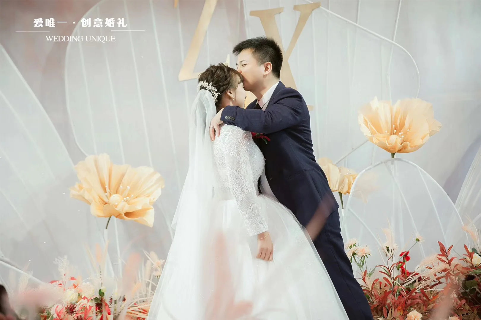 Grandi fiori artificiali in schiuma con supporto per guinzaglio stradale, 50/60/75 cm