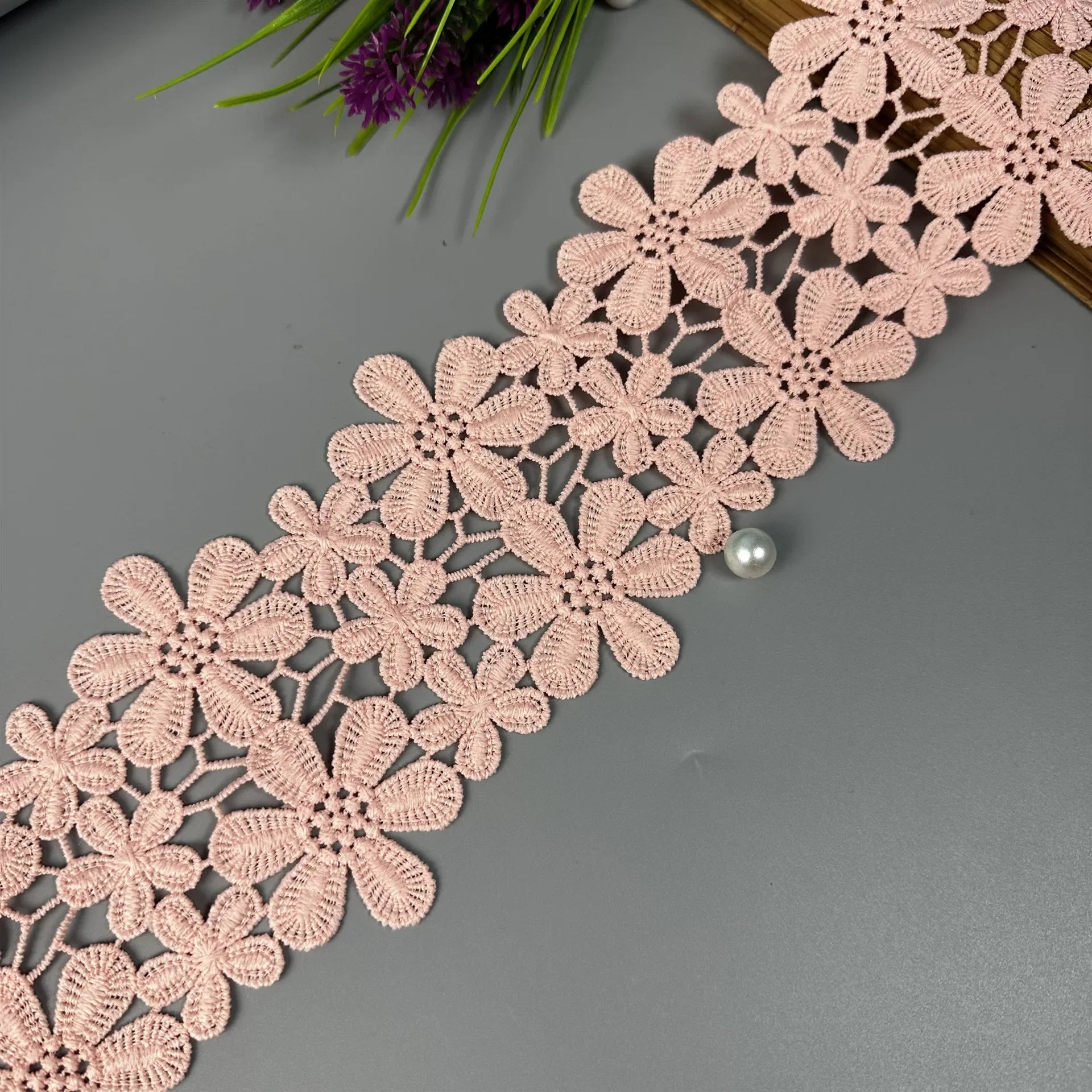 Nastro di pizzo ricamato in cotone con pizzo squisito