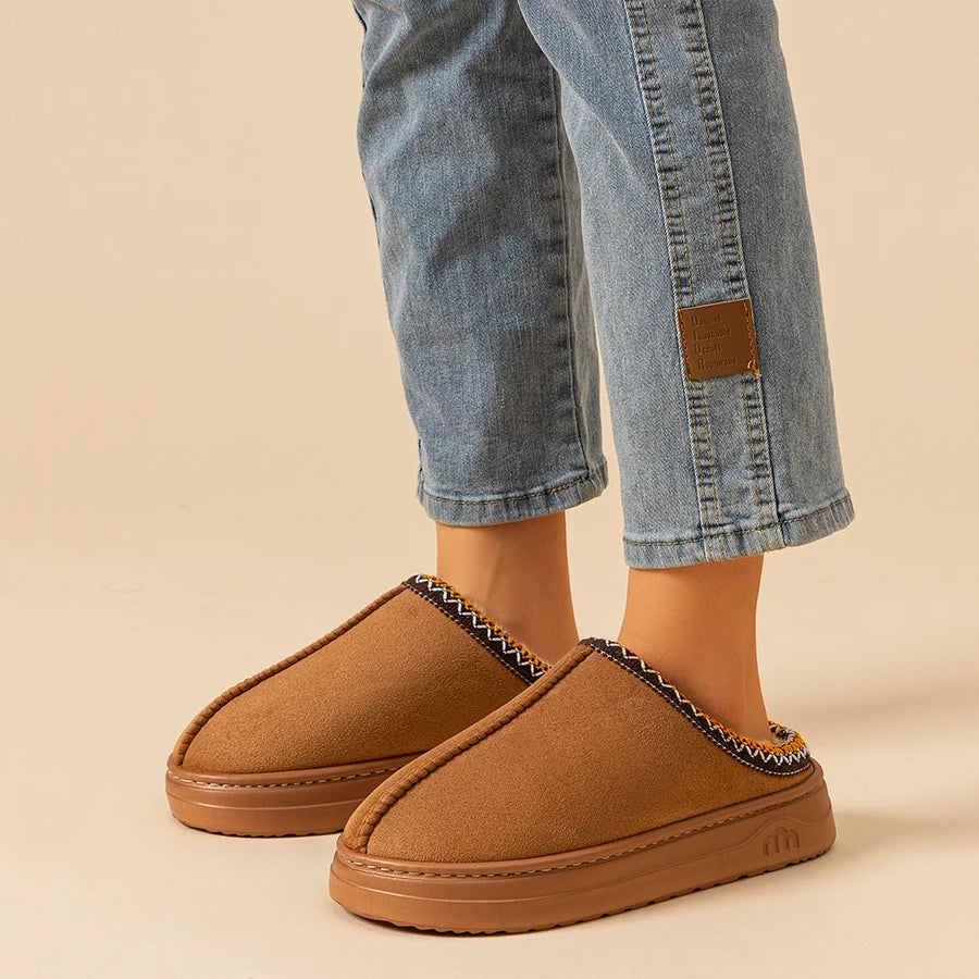 Pantofole invernali da donna alla moda con pelliccia morbida antiscivolo e suola morbida per il tempo libero