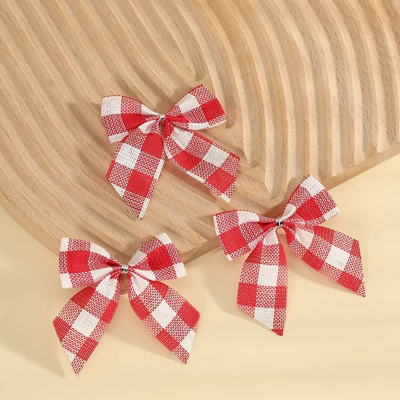 Lazos navideños Lazos dorados y rojos.