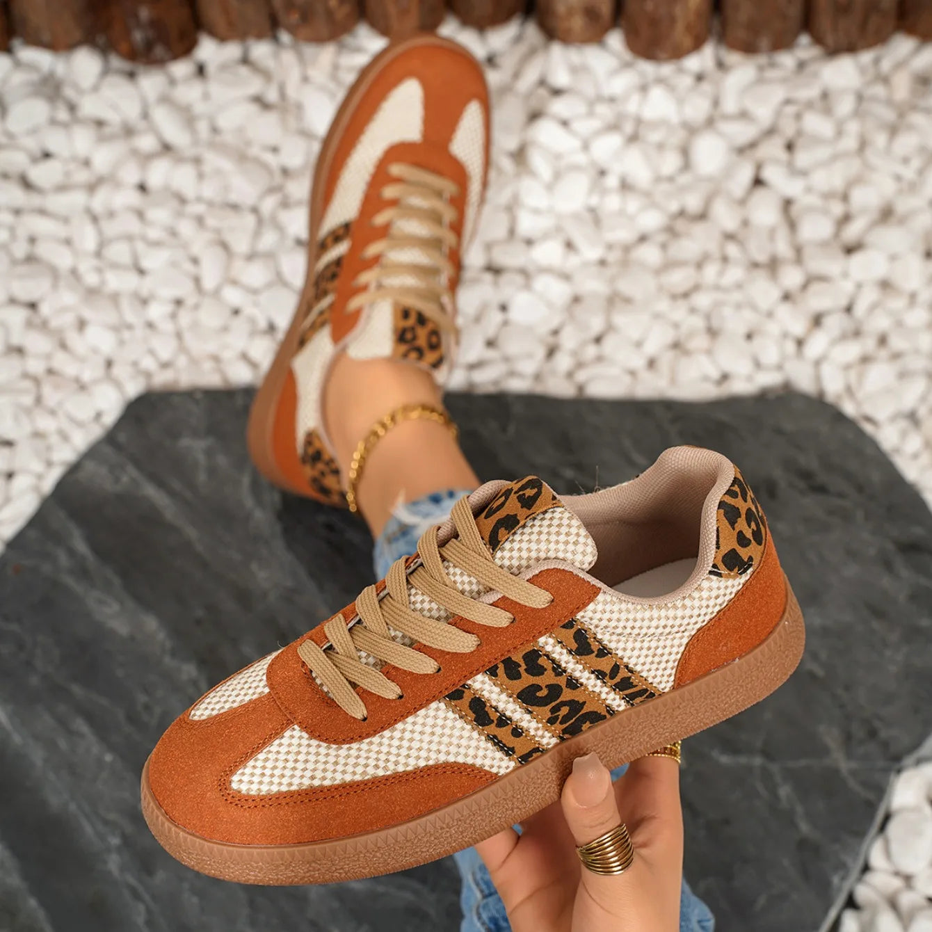 Nuove scarpe comode di lusso firmate alla moda