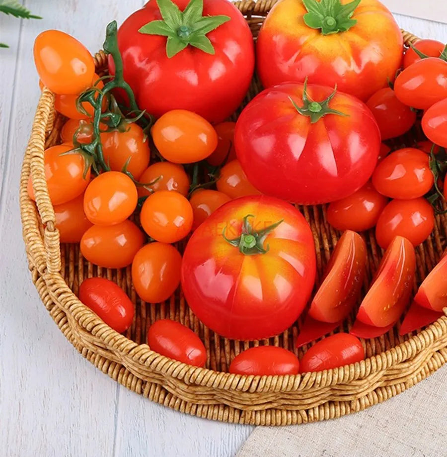 Hochrealistisches Tomaten-Gemüseschaummodell, künstliche Tomate.