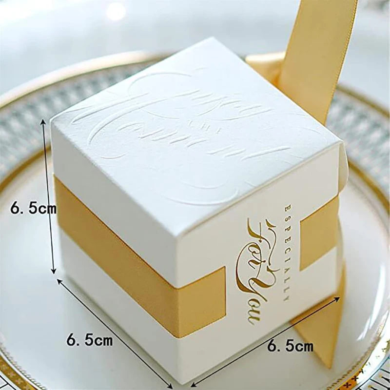 New Wedding Favors Gift Box With Ribbon.