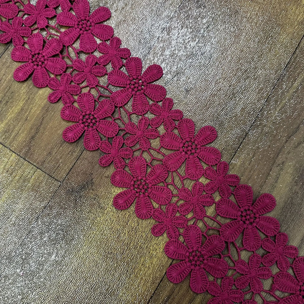 Nastro di pizzo ricamato in cotone con pizzo squisito