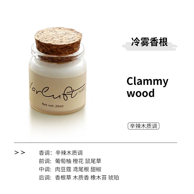 Candela di cera di soia per aromaterapia in formato mini.