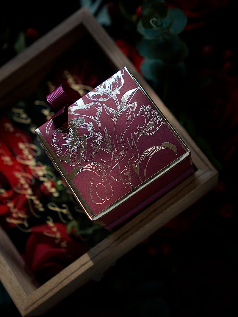 Cajas de cartón para regalo con forma de tulipán y flores para dulces.