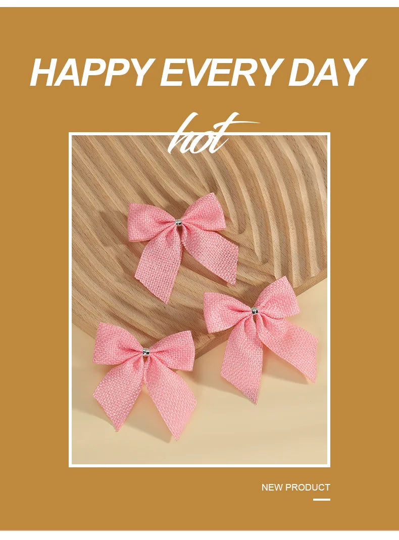 Lazos navideños Lazos dorados y rojos.