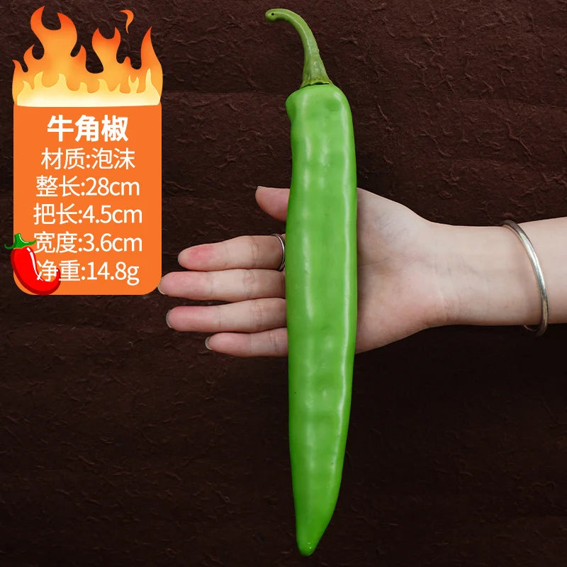 Künstliche Dekorationen, simuliertes Gemüse.