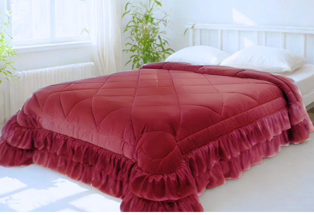 Trapunta Cassandra in velluto di cotone doppia rouche