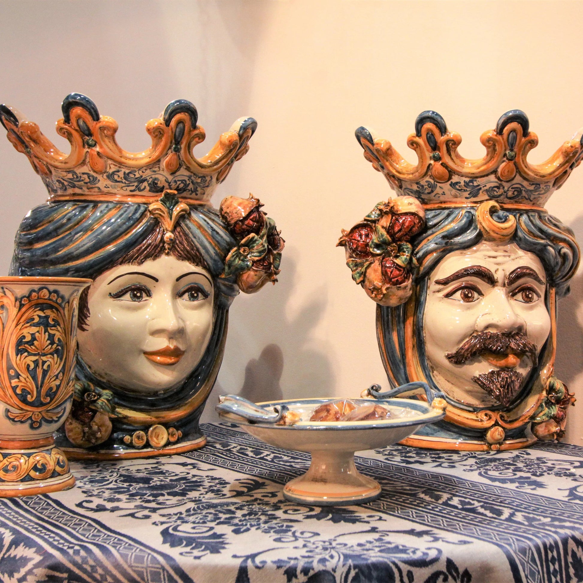 Testa h 40 melograni blu e arancio maschio bianco