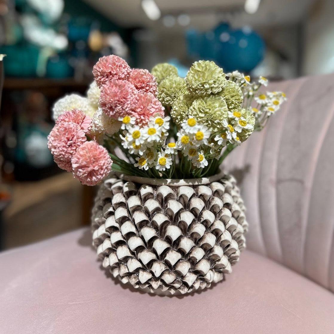 Vaso mezza pigna s/piede madreperla antichizzato in ceramica di Caltagirone